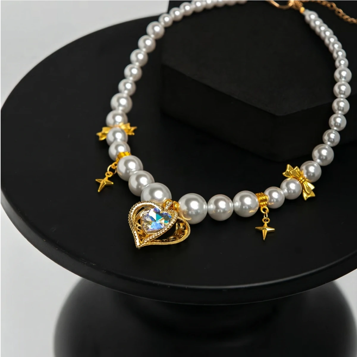"Royal Heart" Premium Shell Pearl Pet Necklace